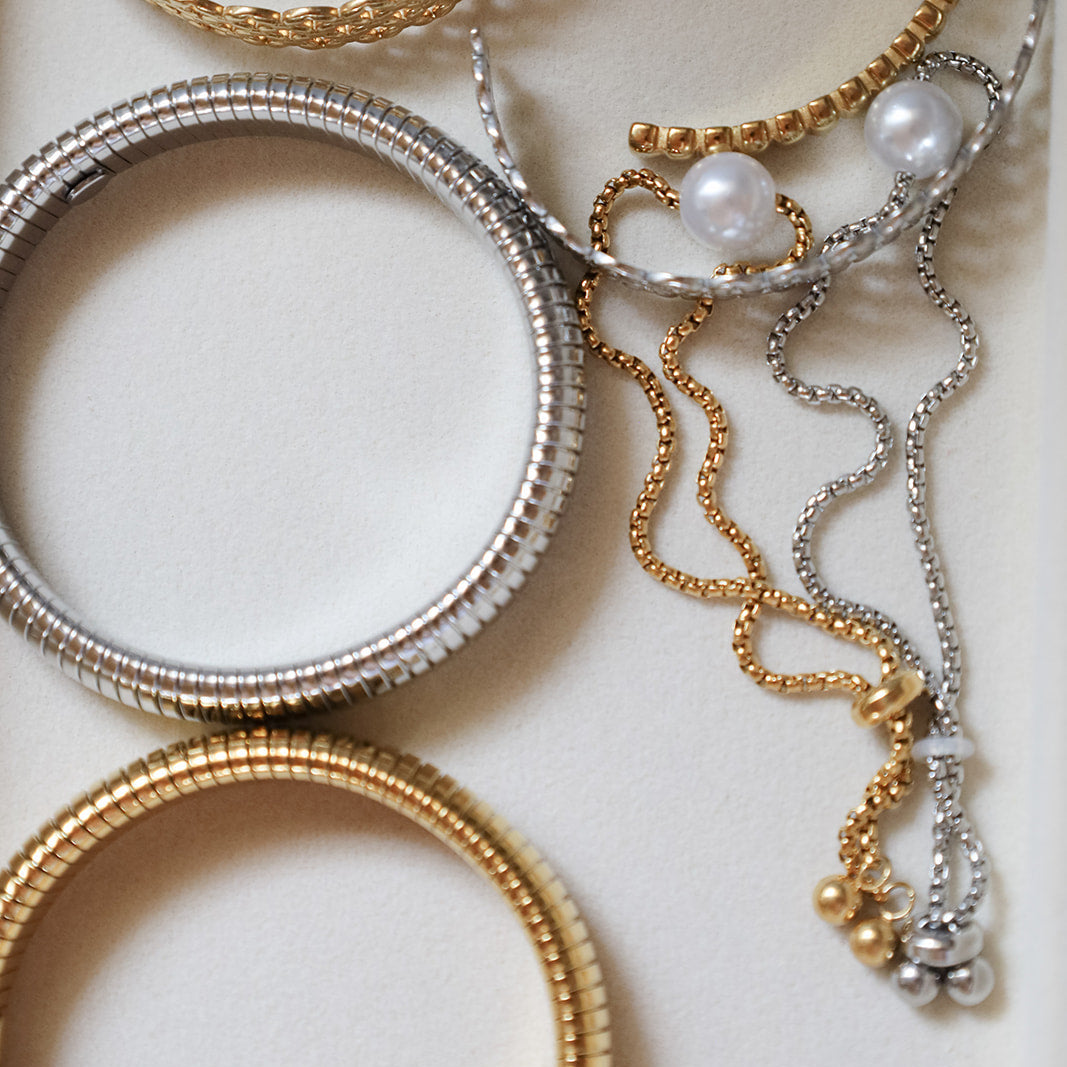 Vivienne Pearl Bracelet