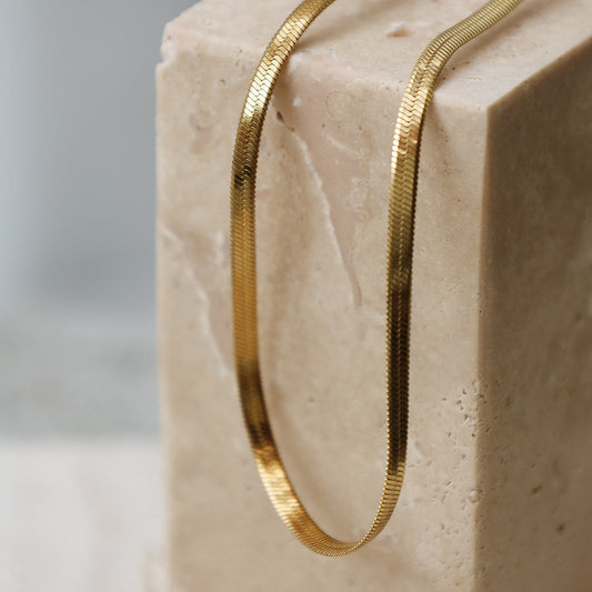 Noa Herringbone Necklace